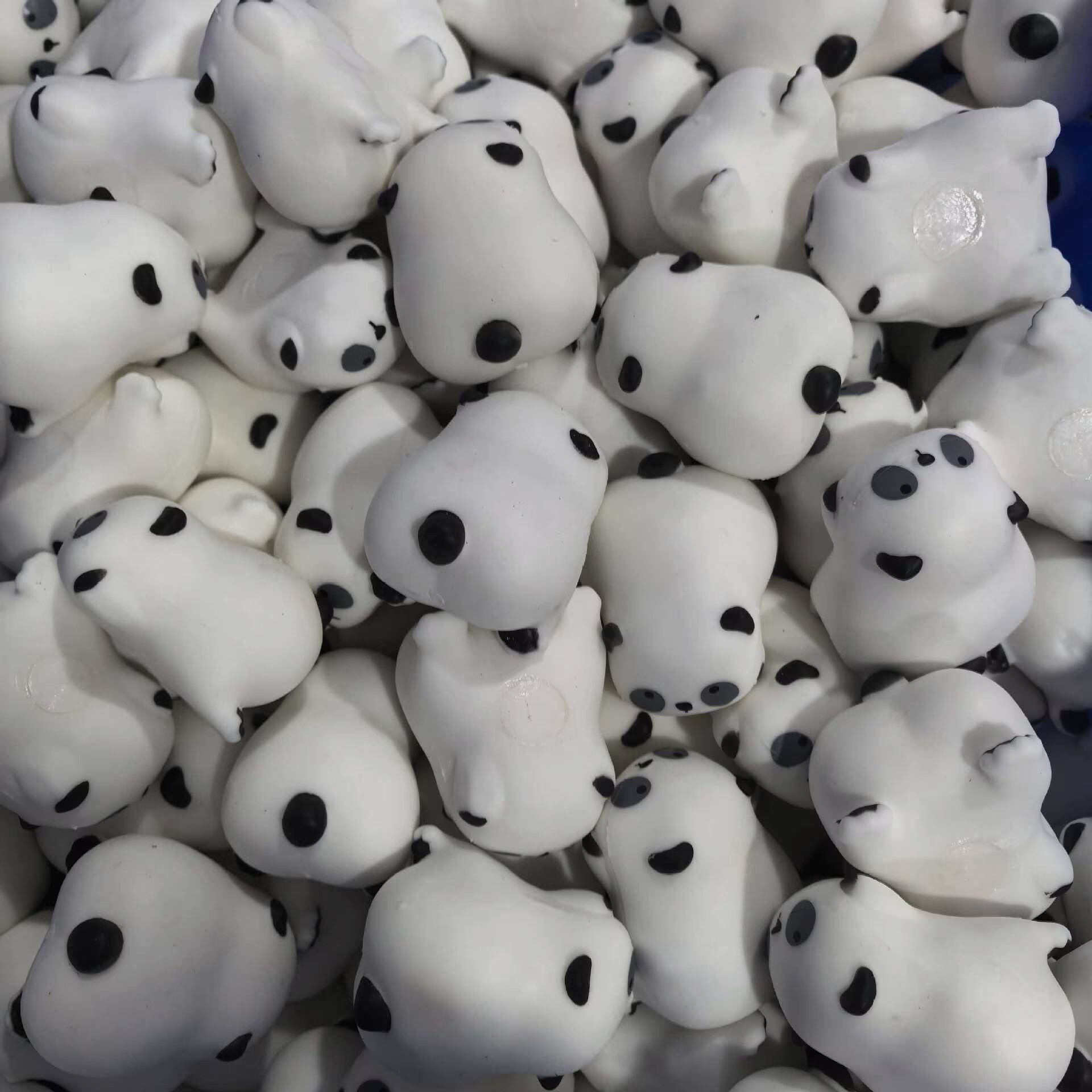 Uroczy Kot Panda Piesek Ręczni – Interactive Squeaky Plush Dog Toy recenzja i cena